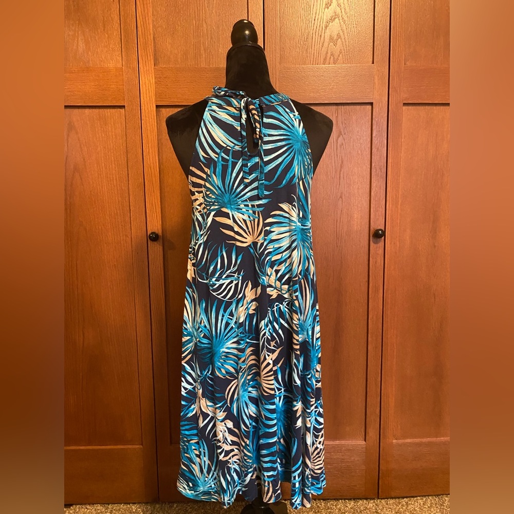 Time & Tru women’s beachy dress, soft material, worn once; size medium - Picture 4 of 5